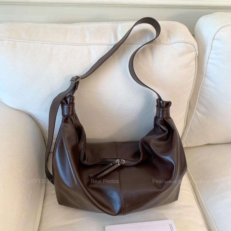 Leftside design de alta capacidade couro do plutônio hobo axilas sacos senhora inverno bolsa ombro para as mulheres 2025 luxo cor sólida bolsas