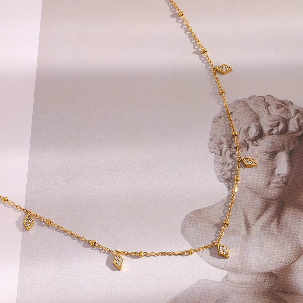 Colar Pingente Rhombus Zircão 18K Banhado a Ouro