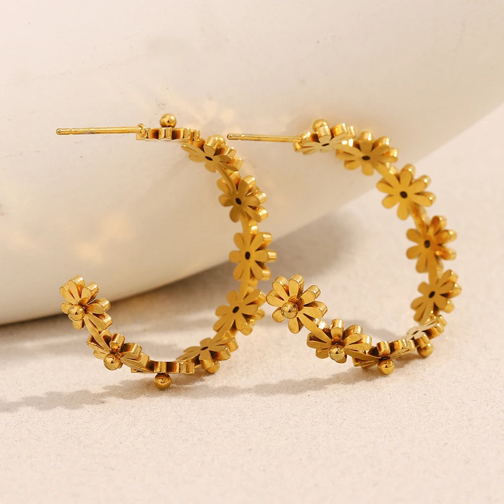 Ebbelle Brinco de flor em forma de C requintado 18K banhado a ouro aço inoxidável acessórios de joias de orelha femininos da moda