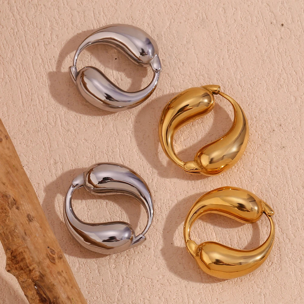 Brincos em Aço Inoxidável banhado a Ouro Duas Gotas