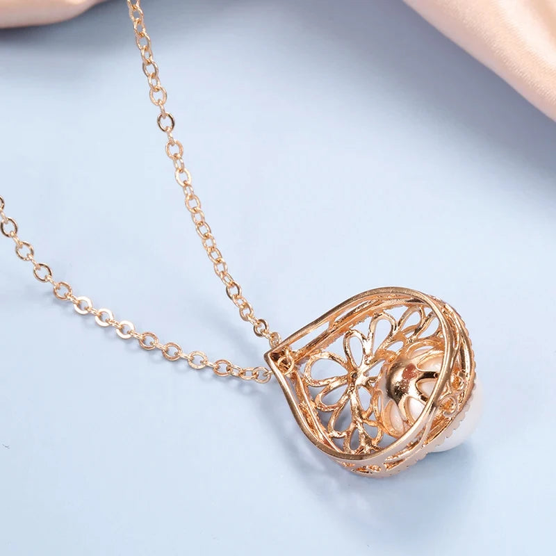 Colar Luxuoso de Pérola e Zircão em Ouro Rosa 585