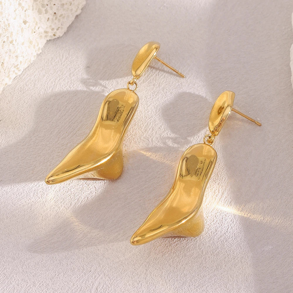 Ebbelle PVD banhado a aço inoxidável suave criativo salto alto formato brincos moda feminina joias de festa