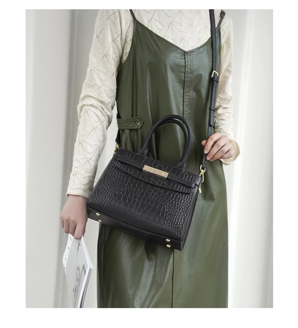 Bolsa de Couro Genuíno Zency - Elegância e Sofisticação
