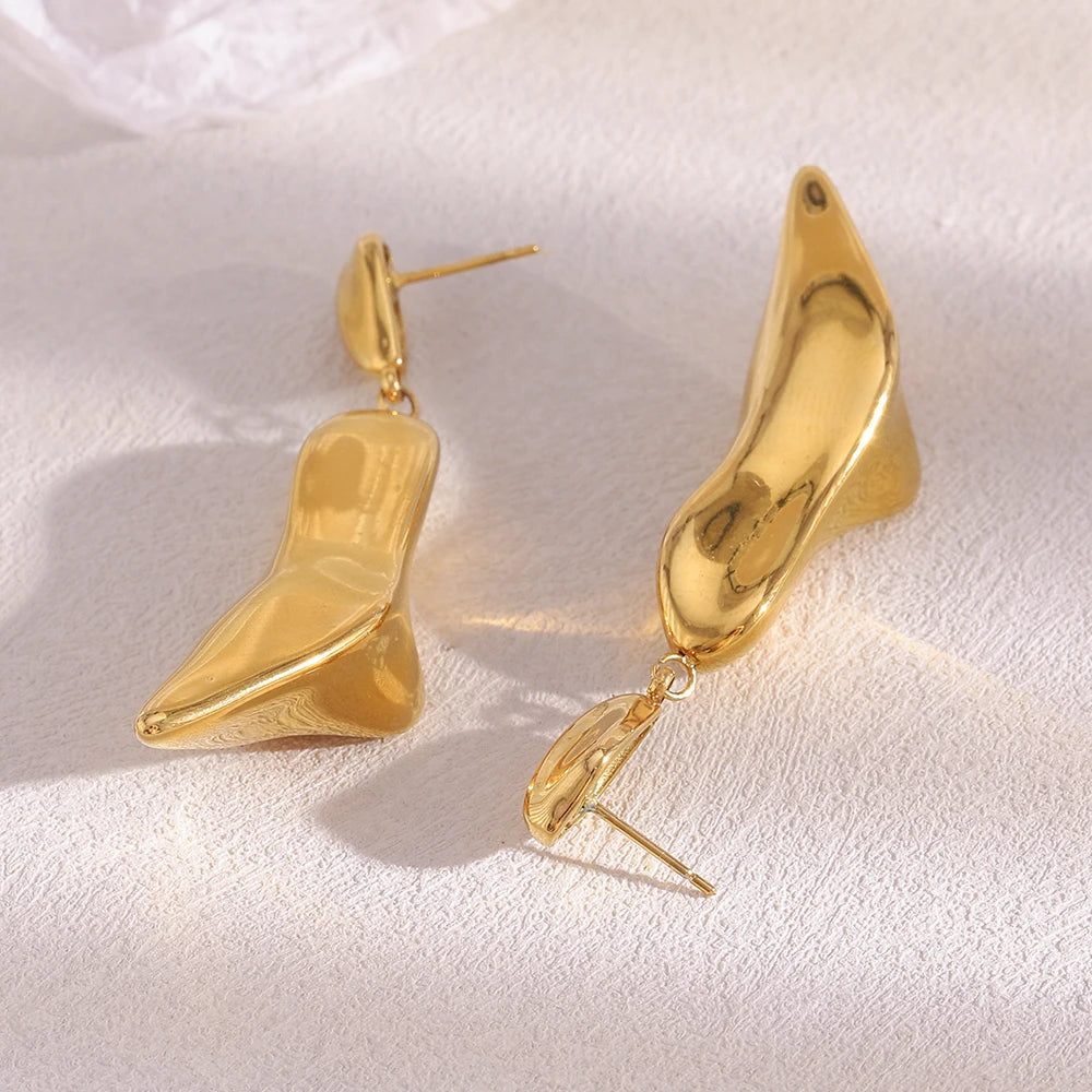 Ebbelle PVD banhado a aço inoxidável suave criativo salto alto formato brincos moda feminina joias de festa