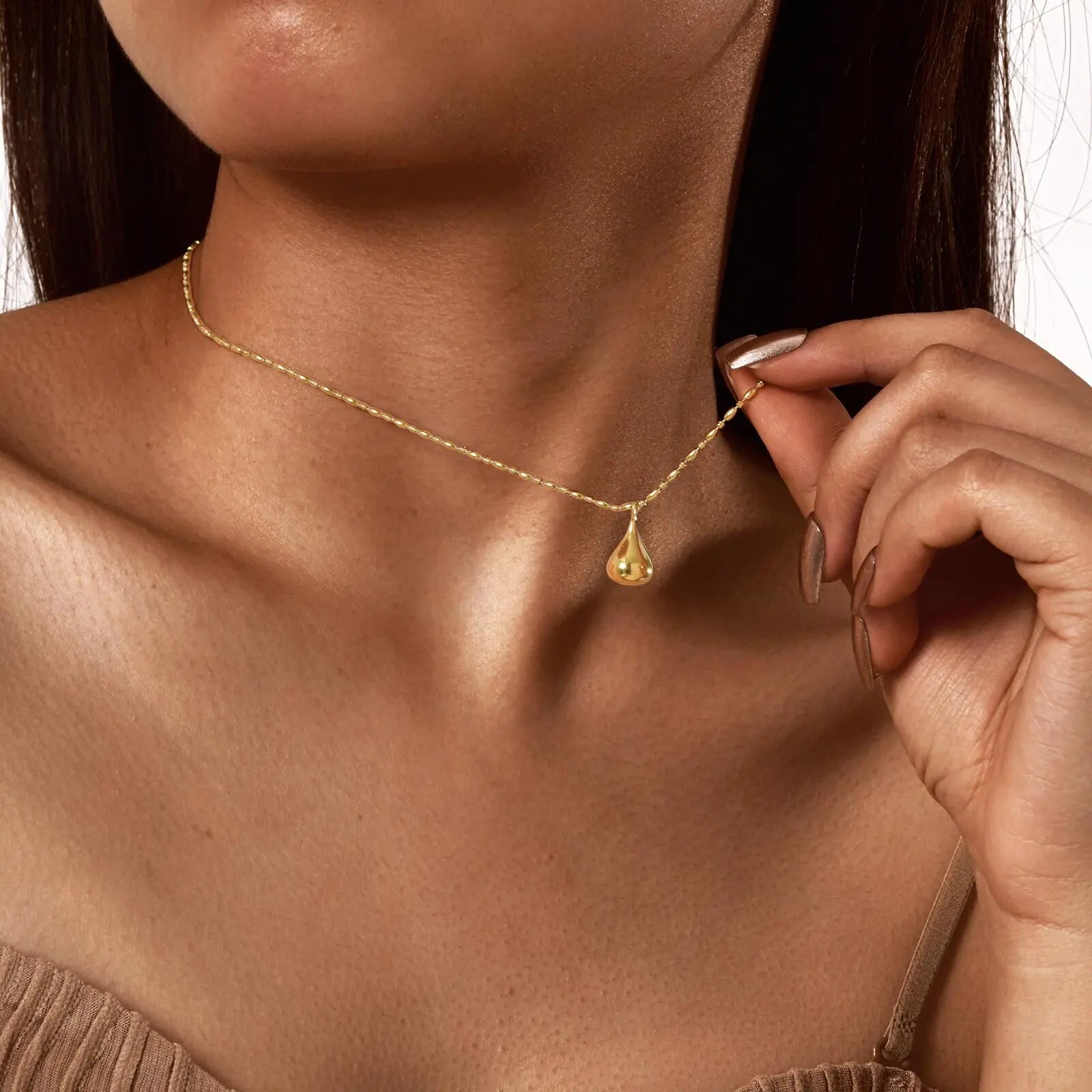 Colar Pingente Gota de Água Banhado a Ouro 18K