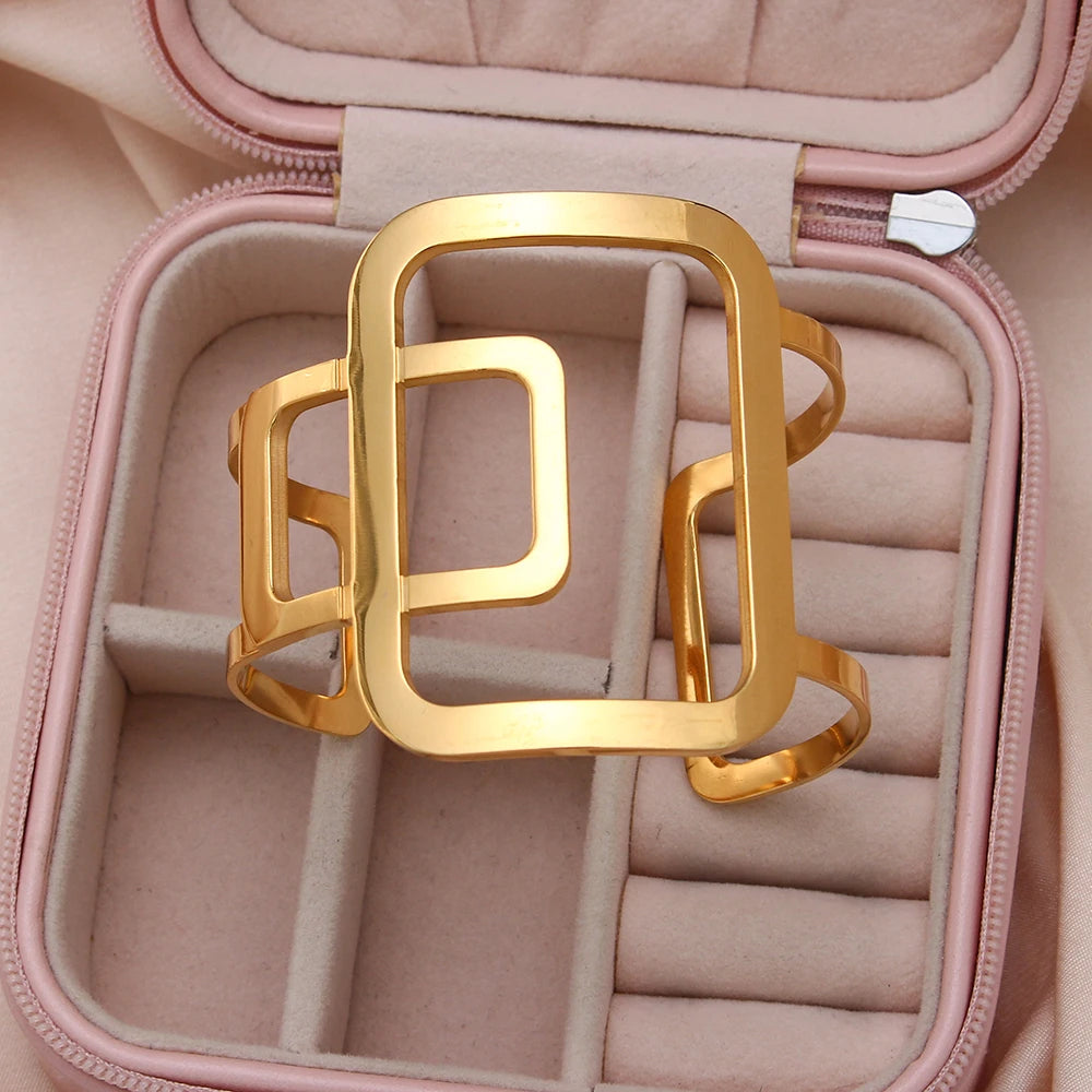 Pulseira Geométrica Banhada a Ouro