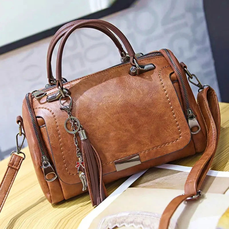 Bolsa Boston Elegance com Borla e Alça Removível