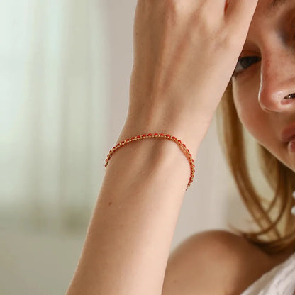 Pulseira Luxuosa de Contas Vermelhas Banhada a Ouro 18K