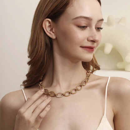 Colar Círculo Zircão Exuberante 18K Banhado a Ouro