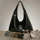 Bolsa Hobo de Couro Plutônio Elegante + Brinde Exclusivo