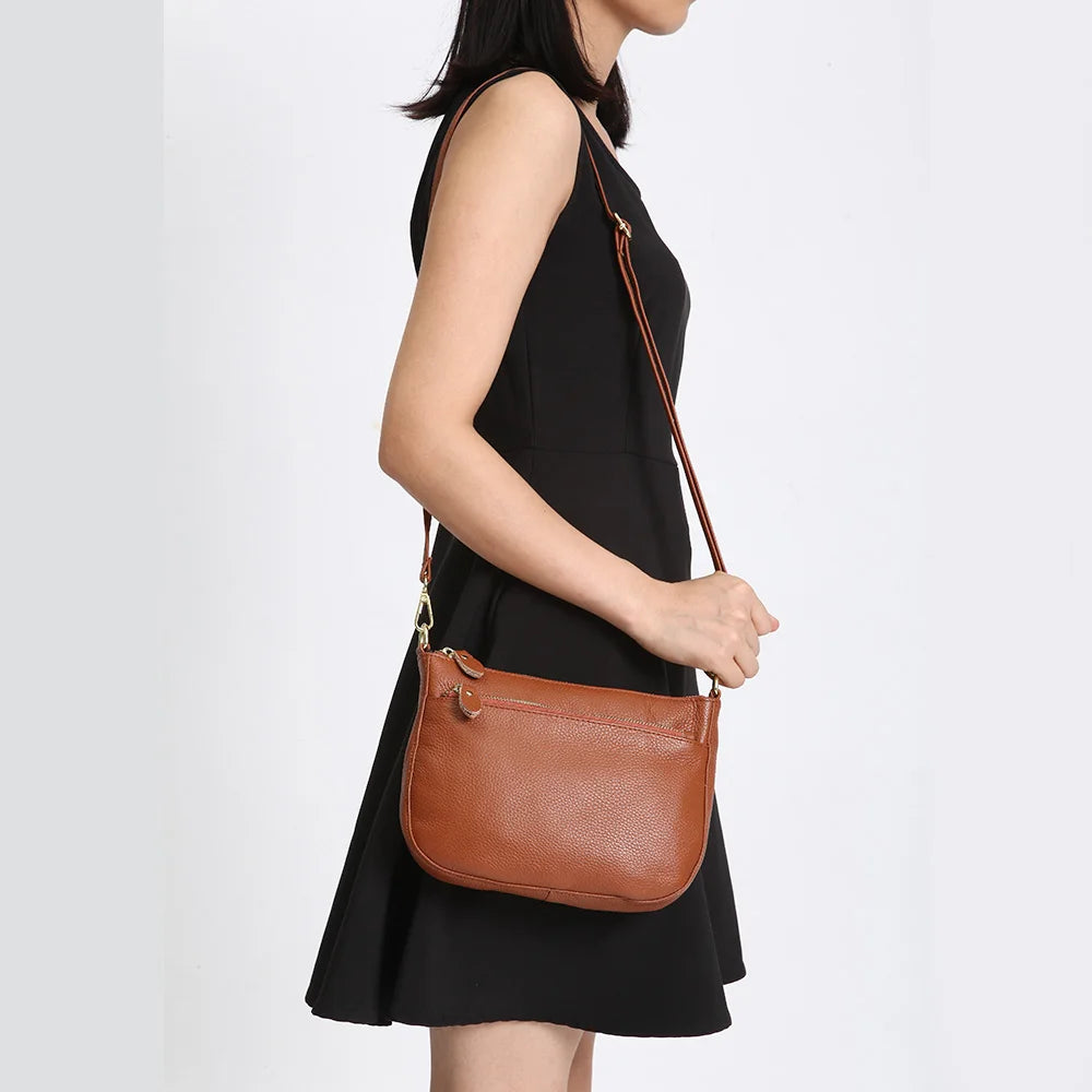 Bolsa em Couro Crossbody Feminina Zency