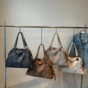 Leftside alta capacidade rebites design couro do plutônio travesseiro sacos para as mulheres 2025 novo estilo punk tendência feminina bolsa de ombro bolsas