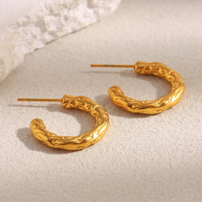 Ebbelle Pequeno C-forma Irregular Martelo Padrão Brinco de Aço Inoxidável 18K Banhado A Ouro Moda Feminina Joias de Festa