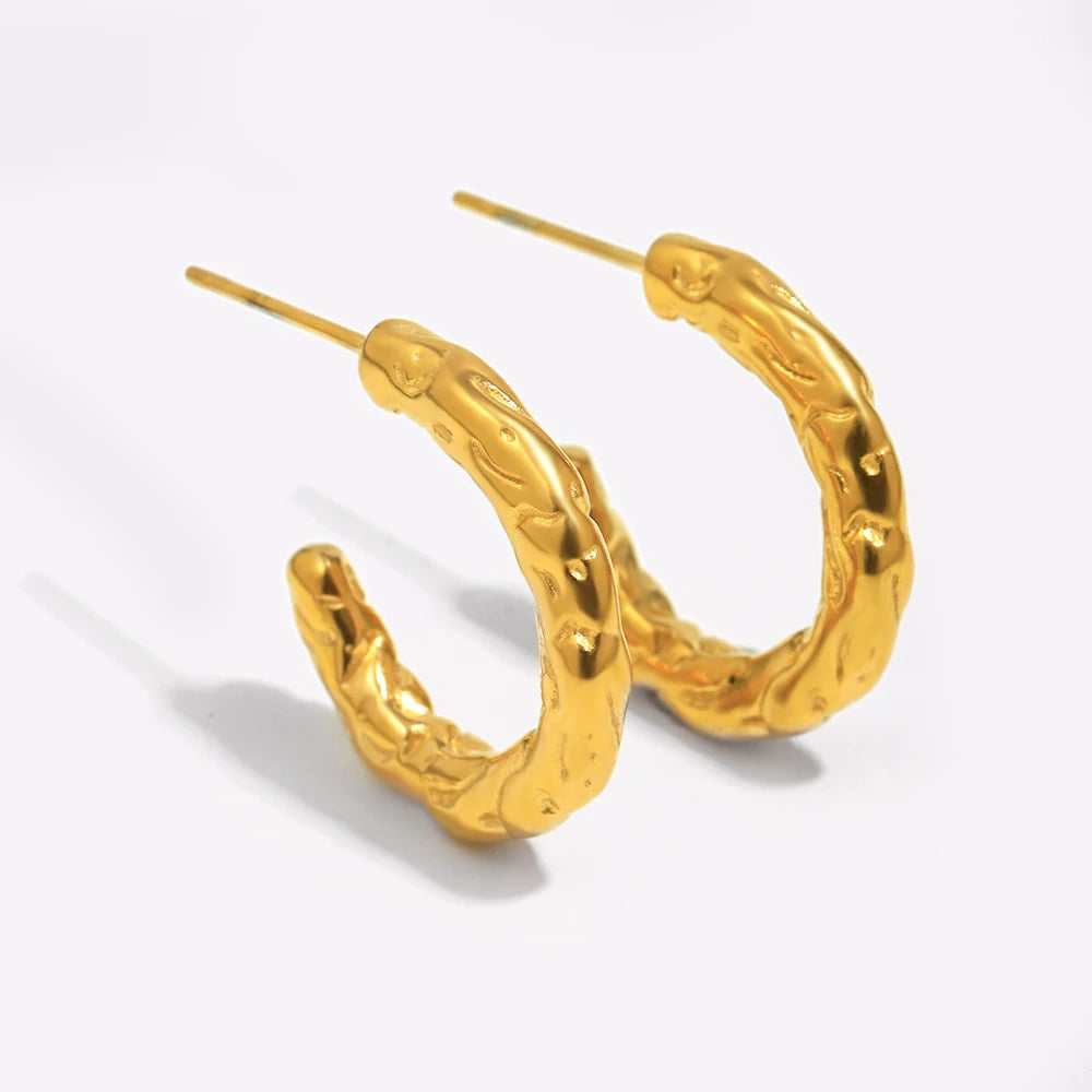 Ebbelle Pequeno C-forma Irregular Martelo Padrão Brinco de Aço Inoxidável 18K Banhado A Ouro Moda Feminina Joias de Festa