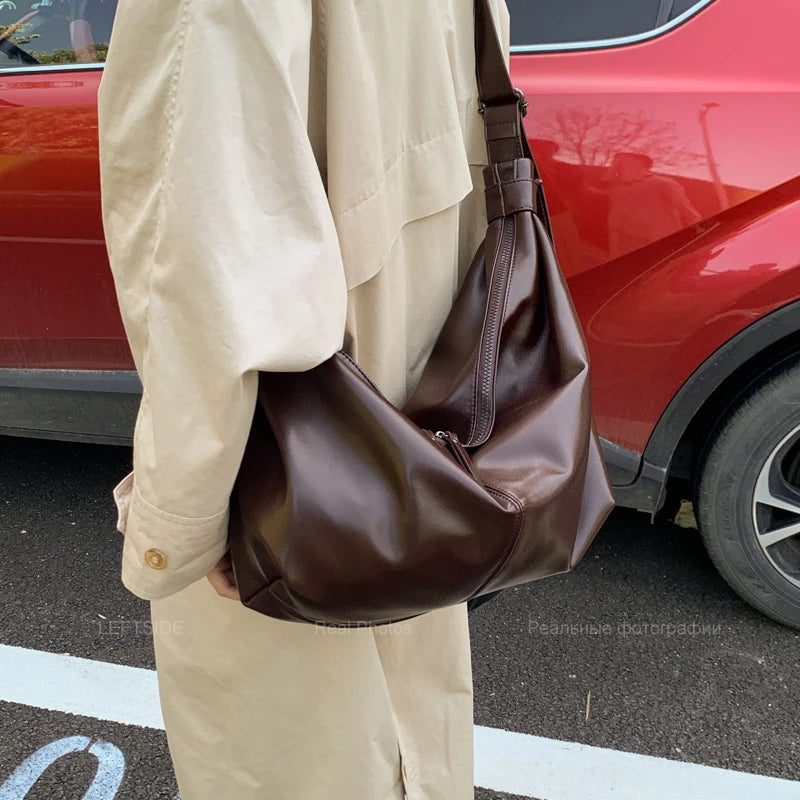 Leftside design de alta capacidade couro do plutônio hobo axilas sacos senhora inverno bolsa ombro para as mulheres 2025 luxo cor sólida bolsas