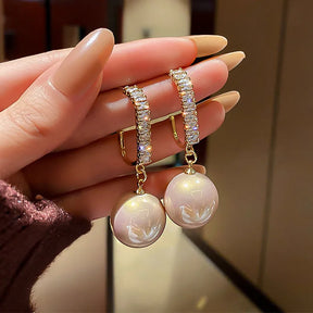 Brincos Elegantes de Pérola Simulada com Cristais