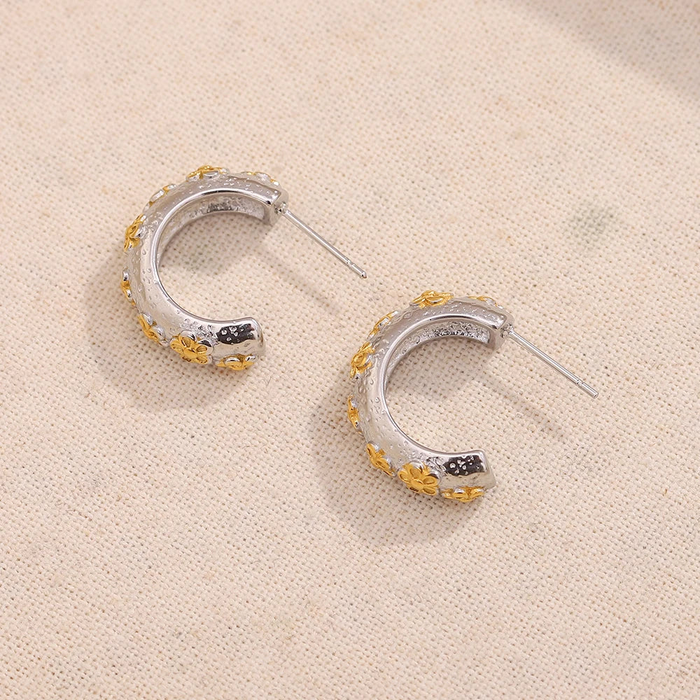 Ebbelle cor misturada em forma de c mini flor brinco 18k banhado a ouro aço inoxidável moda orelha jóias presentes