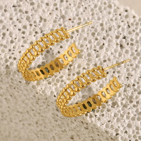 Ebbelle Brinco distintivo statememt em forma de C oco para mulheres metal banhado a ouro 18K joias para orelha da vida diária