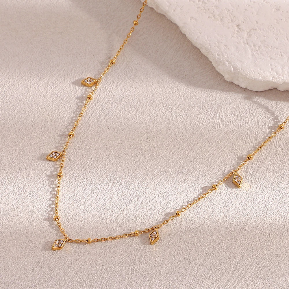 Colar Pingente Rhombus Zircão 18K Banhado a Ouro