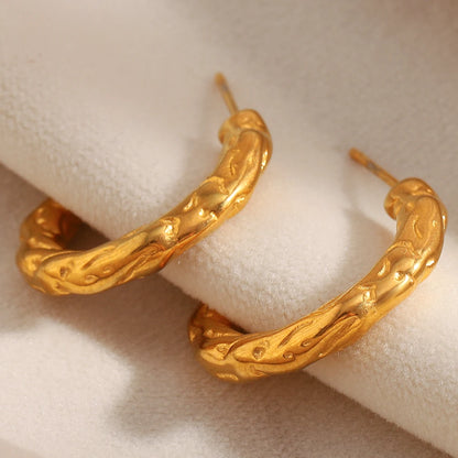 Ebbelle Pequeno C-forma Irregular Martelo Padrão Brinco de Aço Inoxidável 18K Banhado A Ouro Moda Feminina Joias de Festa
