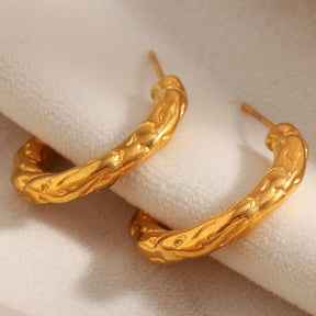 Ebbelle Pequeno C-forma Irregular Martelo Padrão Brinco de Aço Inoxidável 18K Banhado A Ouro Moda Feminina Joias de Festa