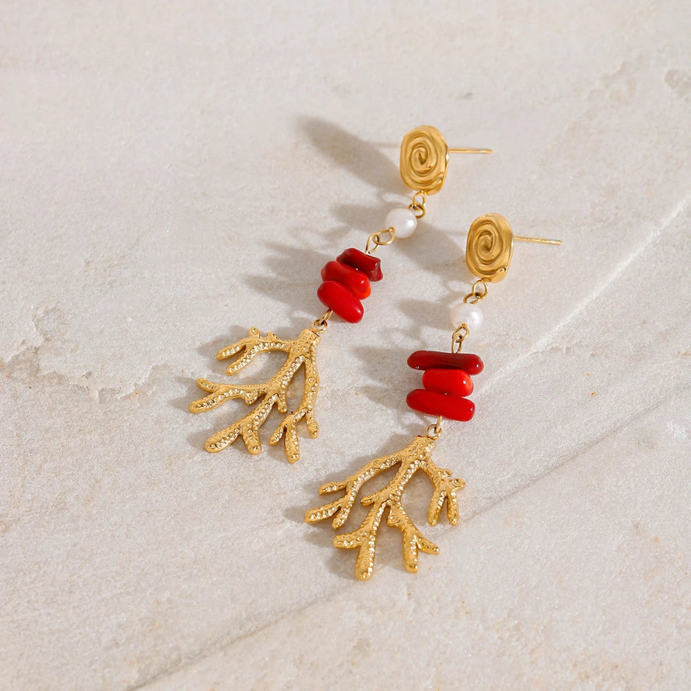 Brincos Elegantes de Coral Vermelho e Pérola
