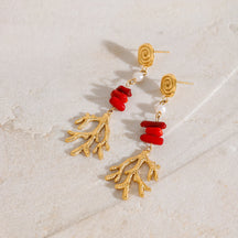 Brincos Elegantes de Coral Vermelho e Pérola