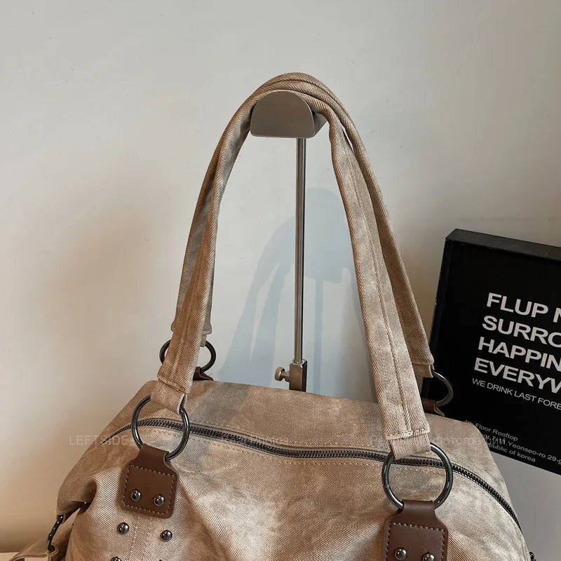 Leftside alta capacidade rebites design couro do plutônio travesseiro sacos para as mulheres 2025 novo estilo punk tendência feminina bolsa de ombro bolsas
