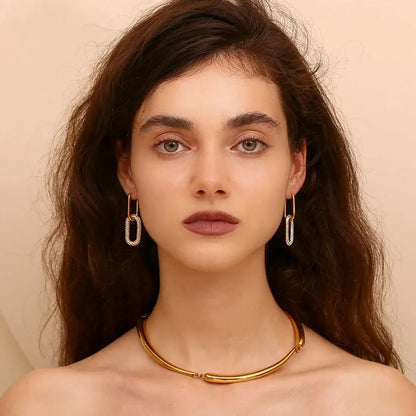 Brincos Luxuoso Banhado a Ouro