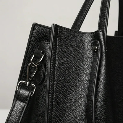 Bolsa de Ombro Luxuosa em Couro de Alta Qualidade