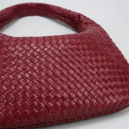 Bolsa Hobo Meia Lua em Couro Vegano Tecido Artesanal