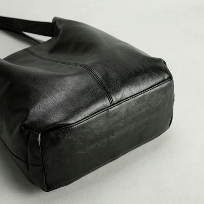 Bolsa de Couro Feminina - Alta Capacidade Retro