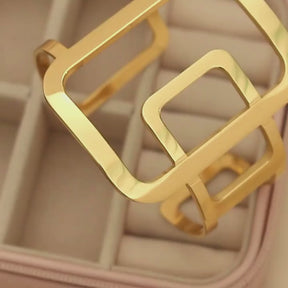 Pulseira Geométrica Banhada a Ouro